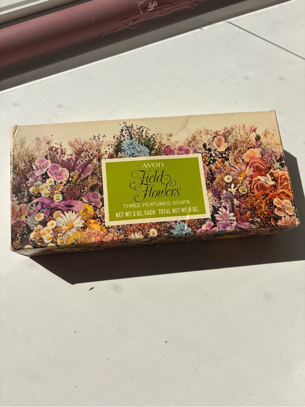 Avon Field Flowers Soap Set